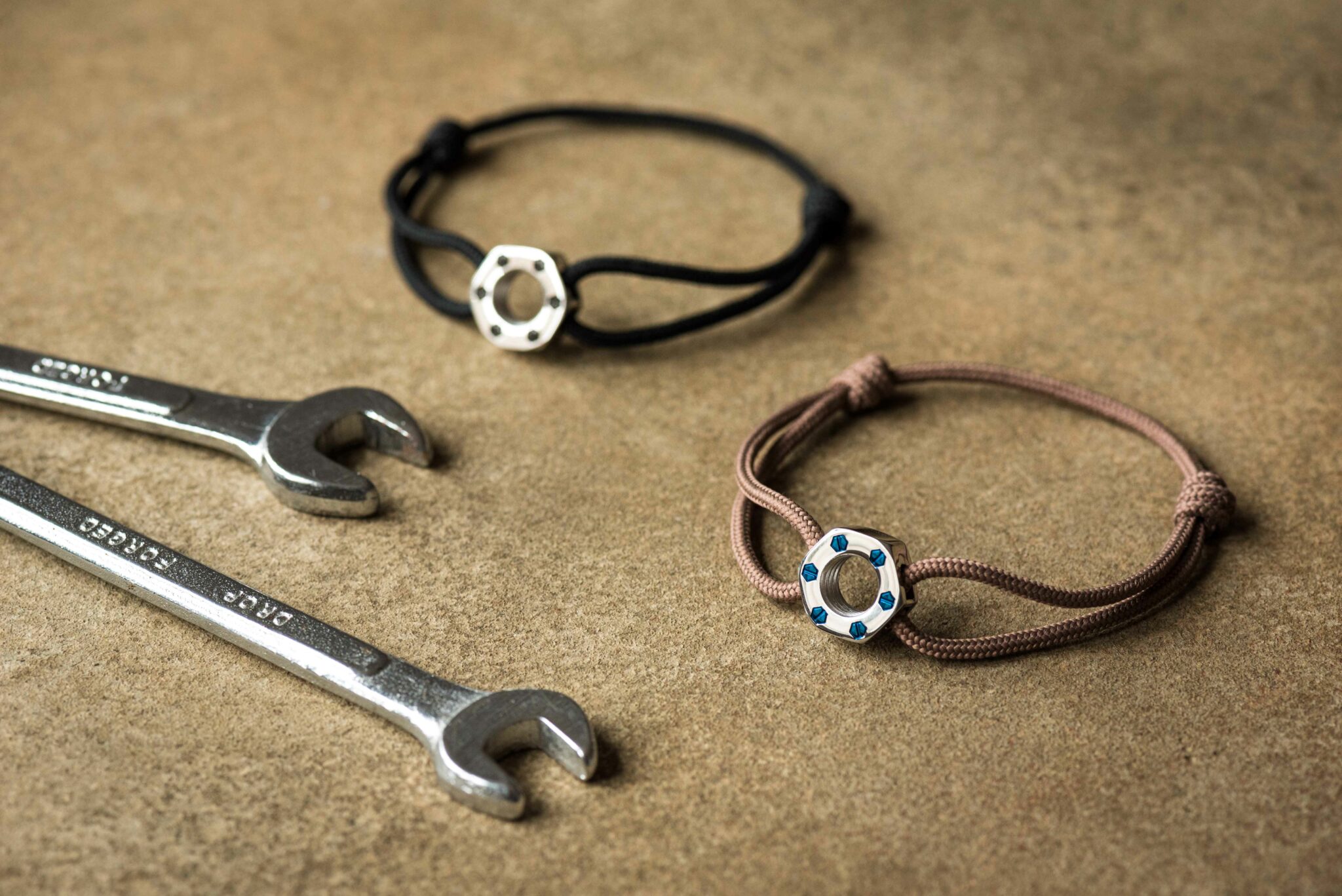 Voici la page d'accueil du site Omen Paris. Vous pouvez y retrouver l'explications du savoir-faire de la maison ainsi que ses matériaux.